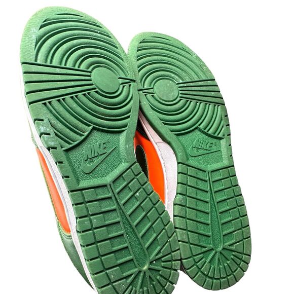 Athletic_Shoes